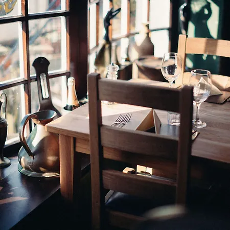 Inn The Brown Horse 3*