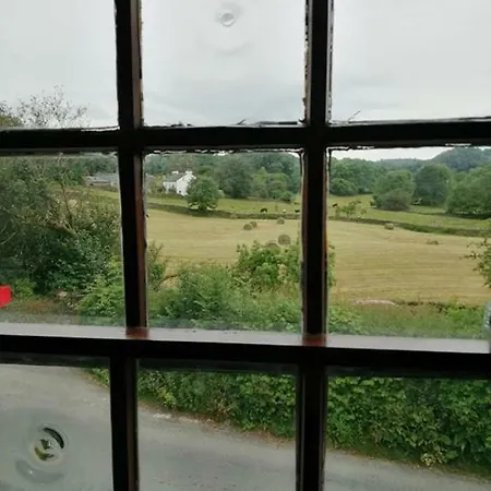 Inn The Brown Horse