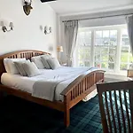 Мини-отель The Brown Horse