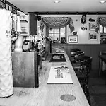 The Brown Horse Мини-отель 3*