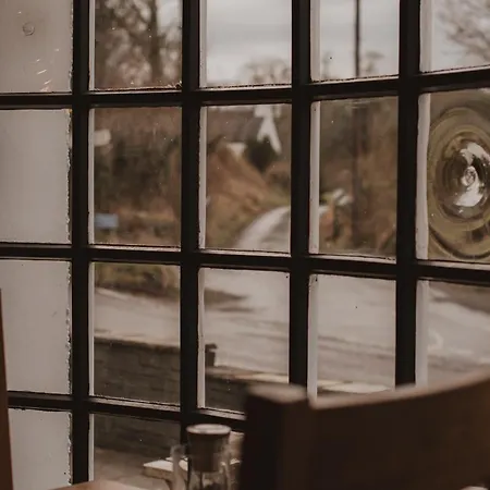 Мини-отель The Brown Horse 3*